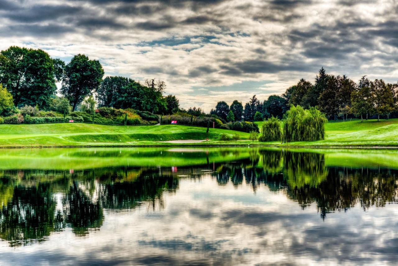 Le Robinie Golf & Resort سولْبياتي أولونا المظهر الخارجي الصورة