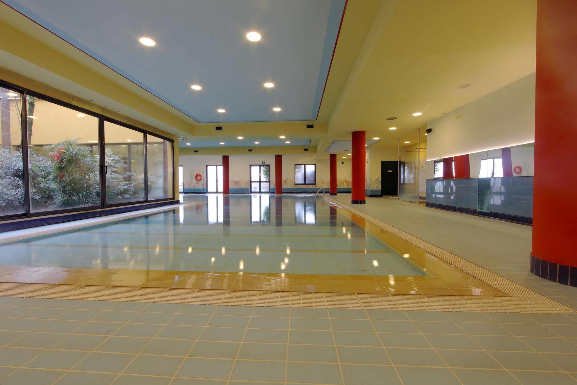 Le Robinie Golf & Resort سولْبياتي أولونا المظهر الخارجي الصورة