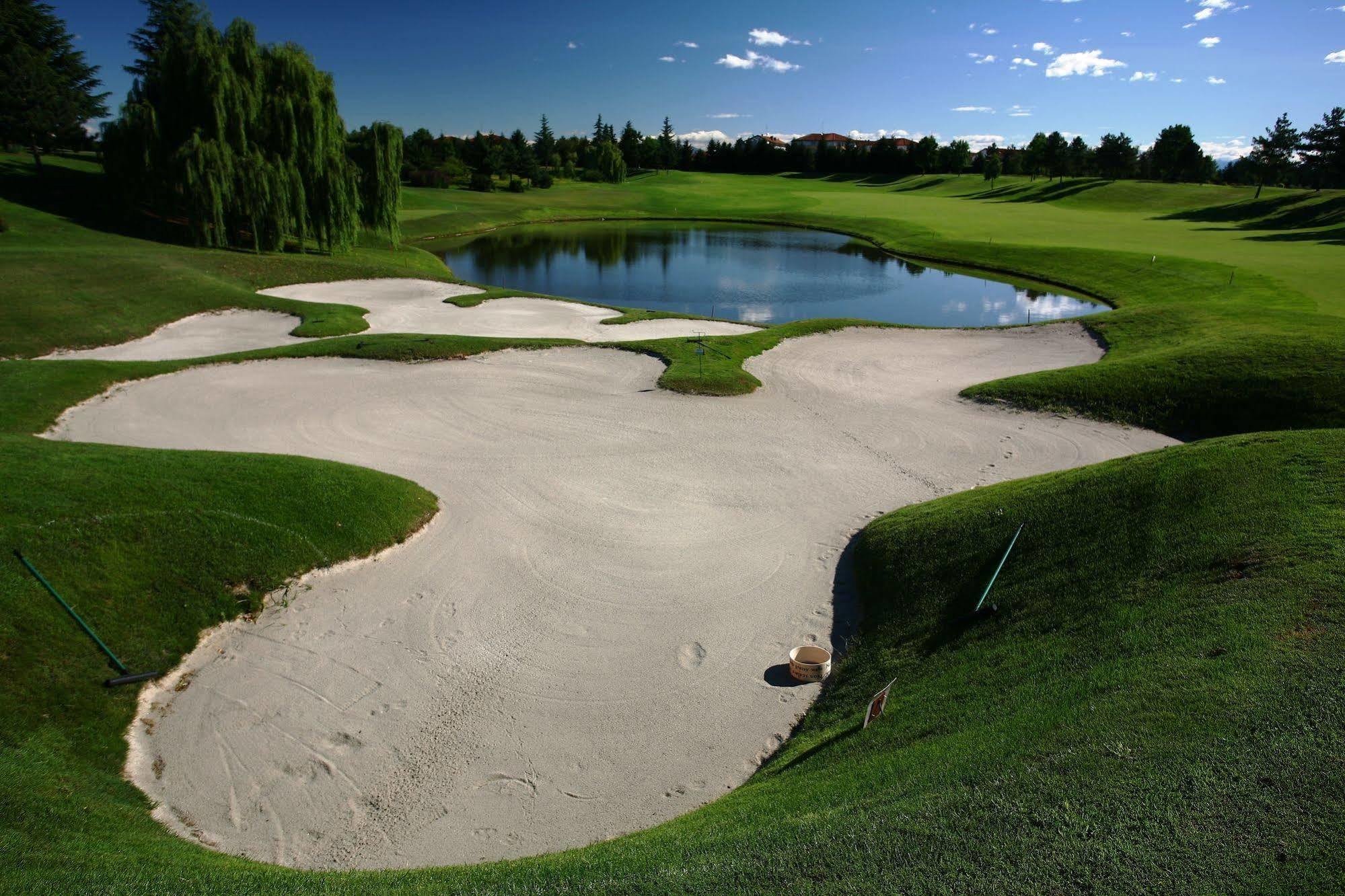 Le Robinie Golf & Resort سولْبياتي أولونا المظهر الخارجي الصورة