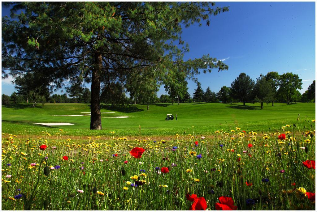 Le Robinie Golf & Resort سولْبياتي أولونا المظهر الخارجي الصورة